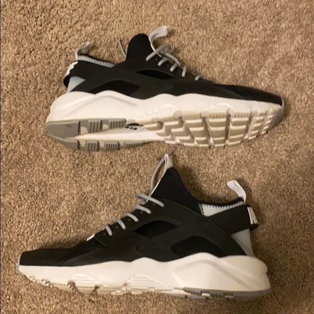 Huarache Run Ultra ‘Black Grey’